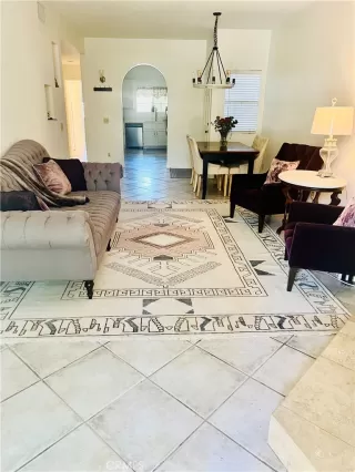 Photo #4: OC25058968 Listing