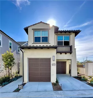 Photo #4: OC25059097 Listing