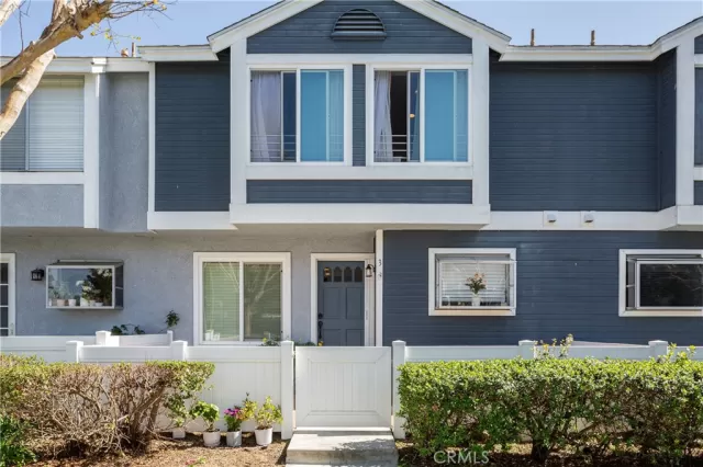 MLS: OC25059216 Condo For Sale