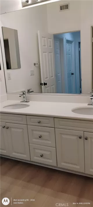 Photo #6: OC25059525 Listing