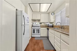 Photo #3: OC25059564 Listing 