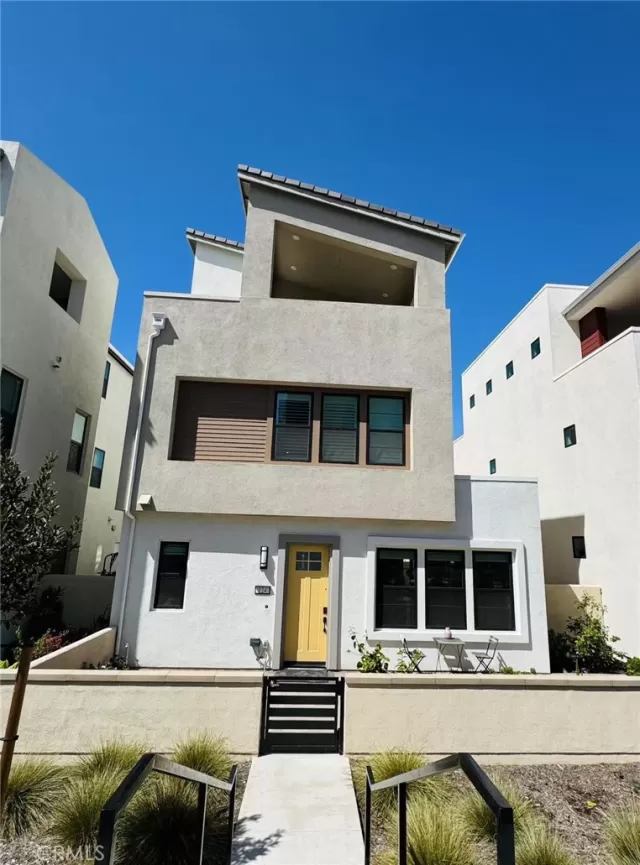 MLS: OC25061133 Condo For Sale