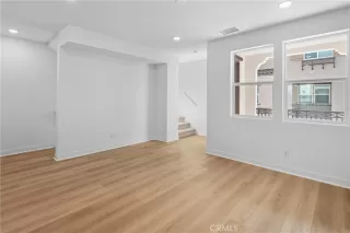 Photo #6: OC25061583 Listing 