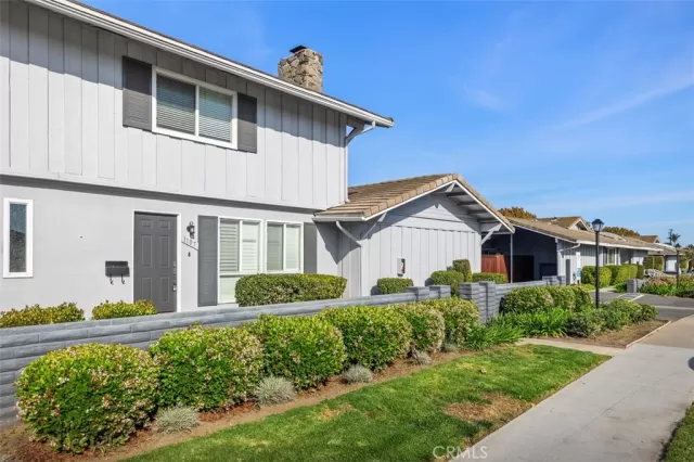 MLS: OC25061972 Condo For Sale