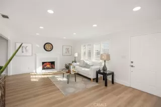 Photo #6: OC25061972 Listing