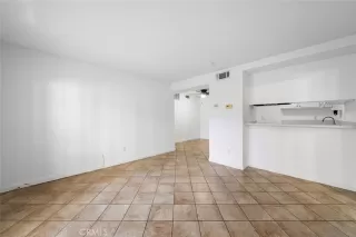 Photo #5: OC25062051 Listing 