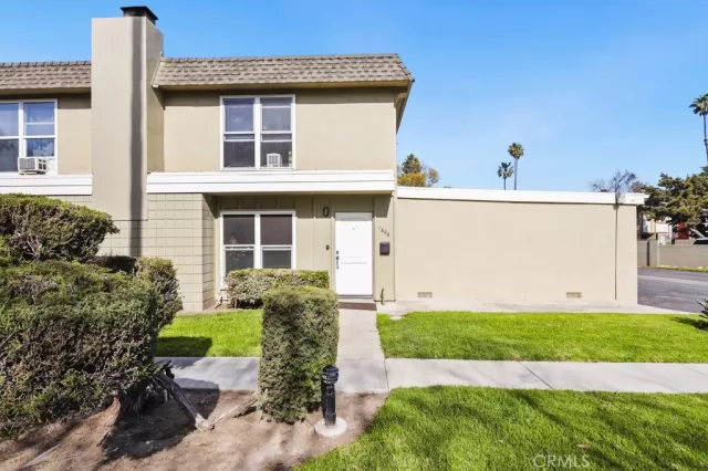 MLS: OC25062189 Condo For Sale