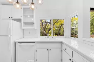 Photo #5: OC25062427 Listing 