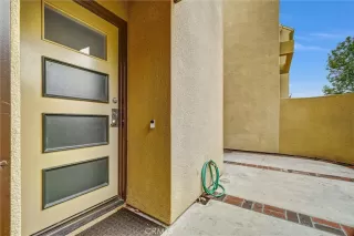 Photo #4: OC25063571 Listing