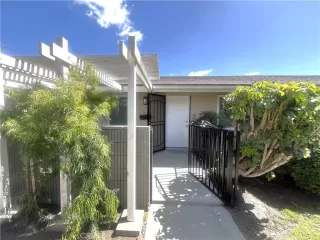 Photo #4: OC25064233 Listing 