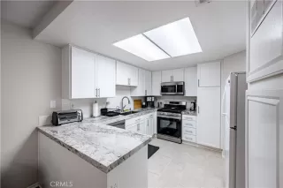 Photo #5: OC25064527 Listing