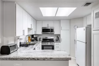 Photo #6: OC25064527 Listing