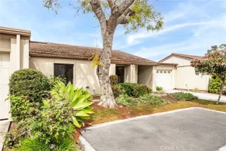 Photo #1: OC25064574 Listing 