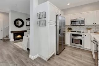 Photo #5: OC25064712 Listing