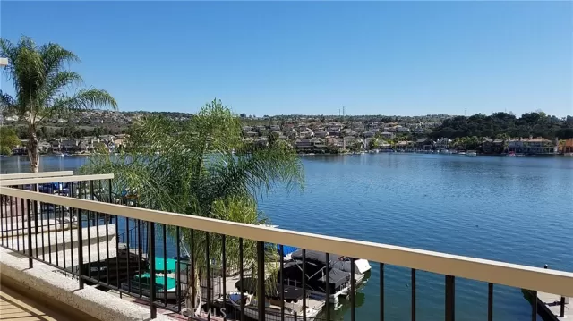 MLS: OC25065173 Condo For Sale