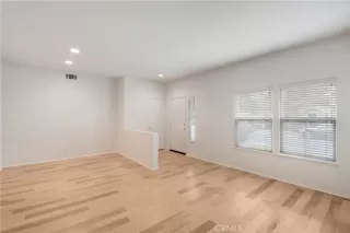 Photo #4: OC25065507 Listing