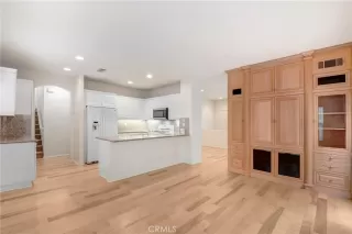 Photo #6: OC25065507 Listing