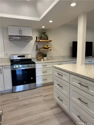 Photo #5: OC25066255 Listing 