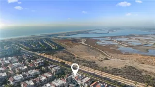 Photo #4: OC25066338 Listing 