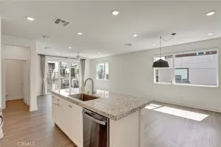 Photo #2: OC25066497 Listing 