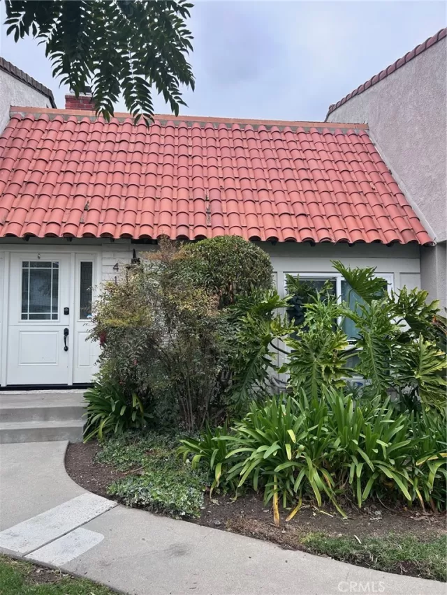 MLS: OC25068421 Condo For Sale