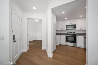 Photo #6: OC25068575 Listing 