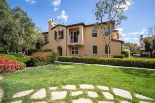 More Details about MLS # OC25068803 : 16 ARYSHIRE LANE