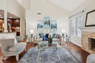 Photo #4: OC25069132 Listing 