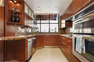 Photo #5: OC25069468 Listing 