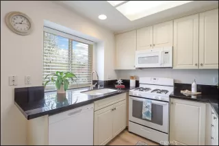 Photo #4: OC25070268 Listing