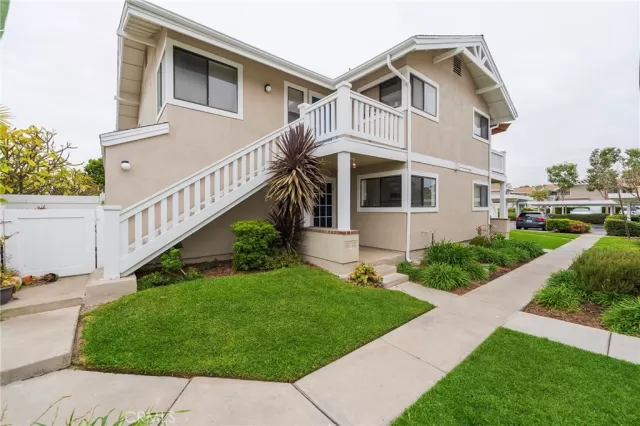 MLS: OC25070325 Condo For Sale