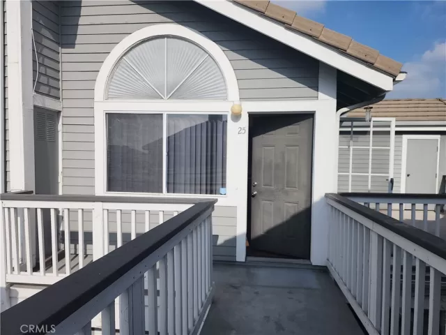MLS: OC25070518 Condo For Sale
