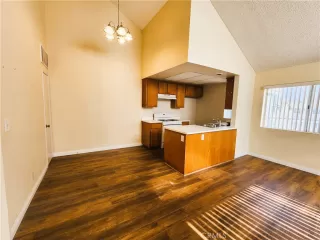 Photo #4: OC25070518 Listing 