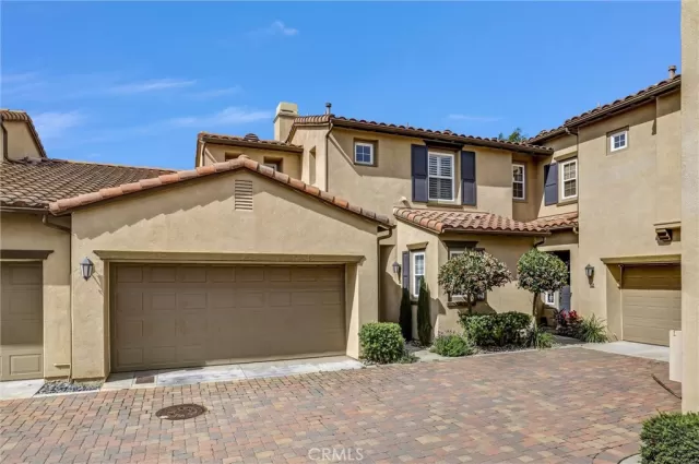 MLS: OC25070998 Condo For Sale