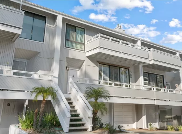 MLS: OC25071165 Condo For Sale