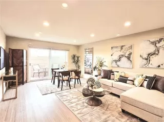 Photo #3: OC25071380 Listing