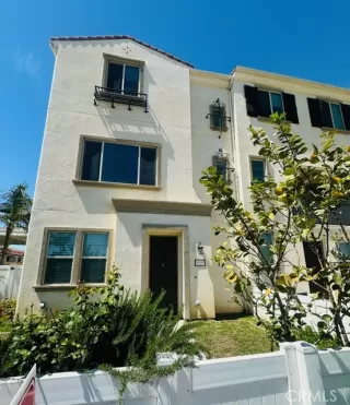 More Details about MLS # OC25071737 : 2220 W ANACASA WAY