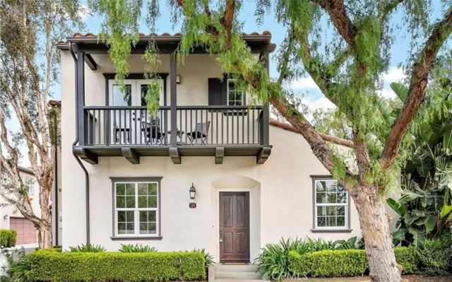 MLS: OC25072600 Condo For Sale