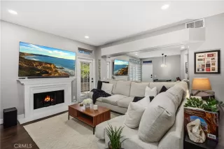 Photo #6: OC25072816 Listing