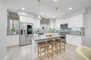 More Details about MLS # OC25073303 : 408 PARKLAND COURT