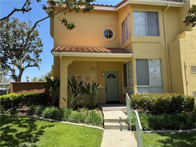 MLS: OC25073953 Condo For Sale