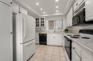 Photo #5: OC25074102 Listing 