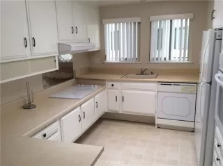 Photo #4: OC25074415 Listing