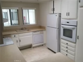 Photo #5: OC25074415 Listing