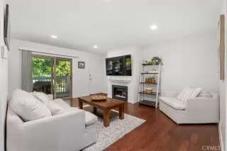 Photo #2: OC25074999 Listing