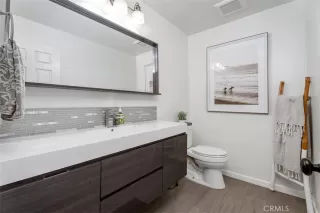 Photo #5: OC25074999 Listing