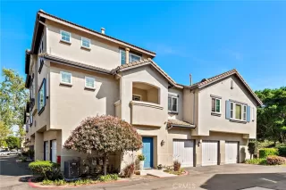 Photo #3: OC25075455 Listing 