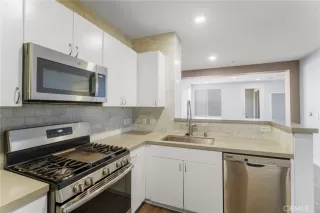 Photo #2: OC25075532 Listing 