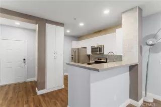 Photo #3: OC25075532 Listing 