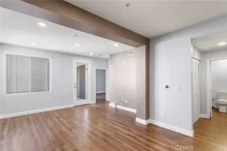 Photo #6: OC25075532 Listing 